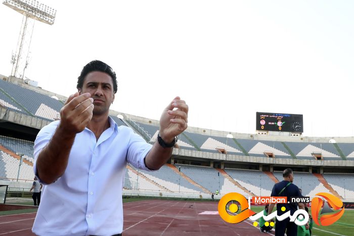 دیدار تیم های فوتبال استقلال - تراکتور