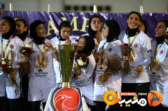 جشن قهرمانی تیم خاتون بم قهرمان رقابت های لیگ فوتبال بانوان