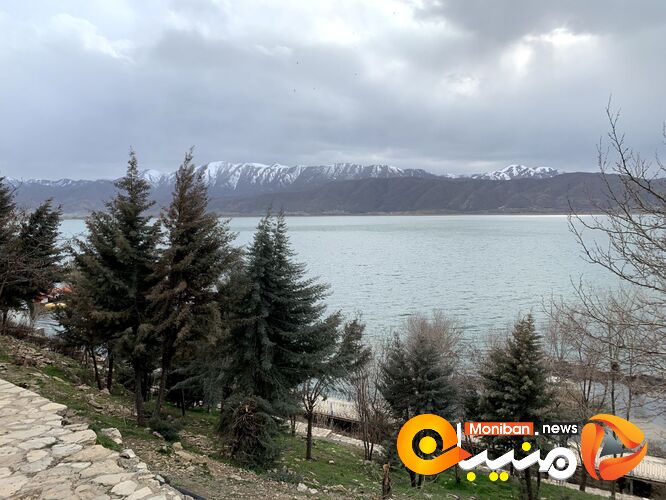 دریاچه زریوار