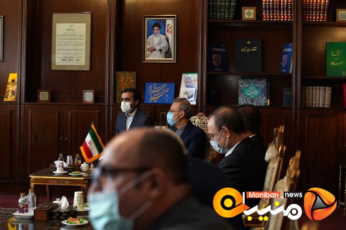 دیدار وزیر خارجه چین در تهران با علی لاریجانی