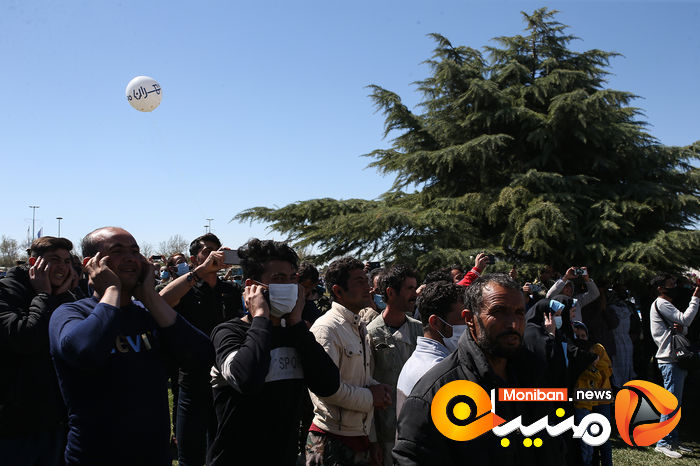 تحویل سال ۱۴۰۰ در میدان آزادی تهران