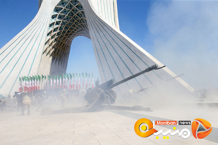 تحویل سال ۱۴۰۰ در میدان آزادی تهران