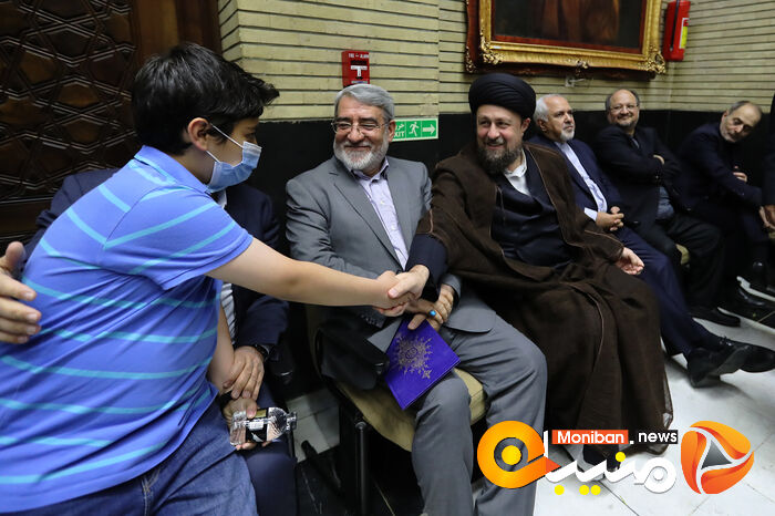 گزارش تصویری| حضور خاتمی، روحانی، خمینی و لاریجانی در مراسم ختم والده اسحاق جهانگیری