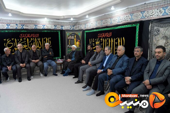 مراسم عزاداری سیدالشهدا (ع) در دفتر حسن روحانی