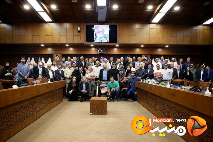 مراسم تجلیل از اردشیر لارودی، پیشکسوت روزنامه نکاری ورزشی و نفرات اول جشنواره جهانی ایپس در روز جهانی خبرنگاران ورزشی