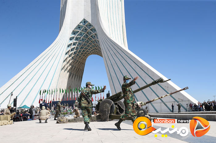 تحویل سال ۱۴۰۰ در میدان آزادی تهران