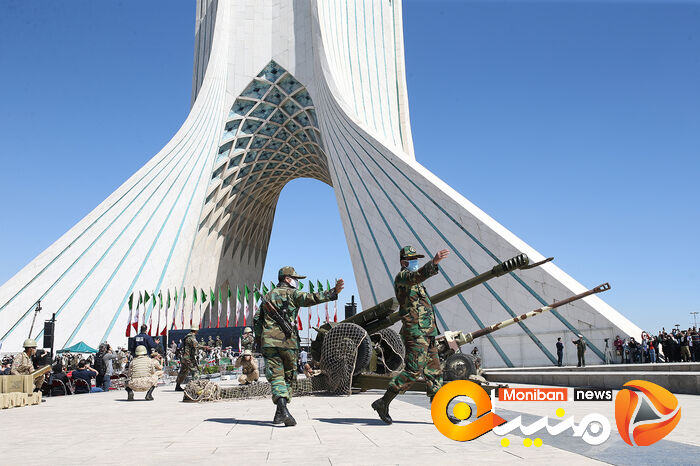 تحویل سال ۱۴۰۰ در میدان آزادی تهران
