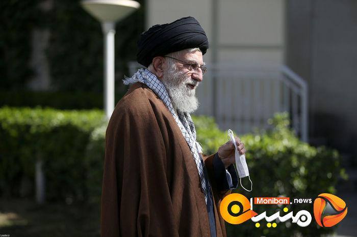 کاشت نهال در هفته منابع طبیعی توسط رهبر معظم انقلاب