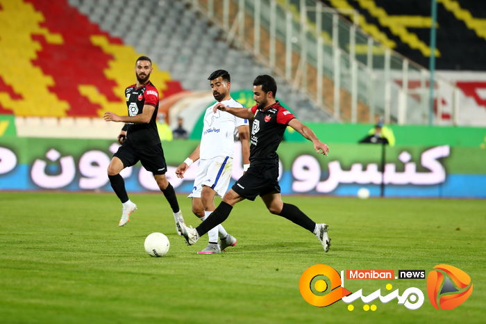 دیدار تیم های پرسپولیس-پیکان