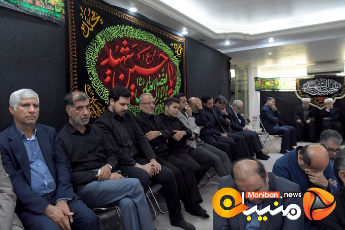 مراسم عزاداری سیدالشهدا (ع) در دفتر حسن روحانی