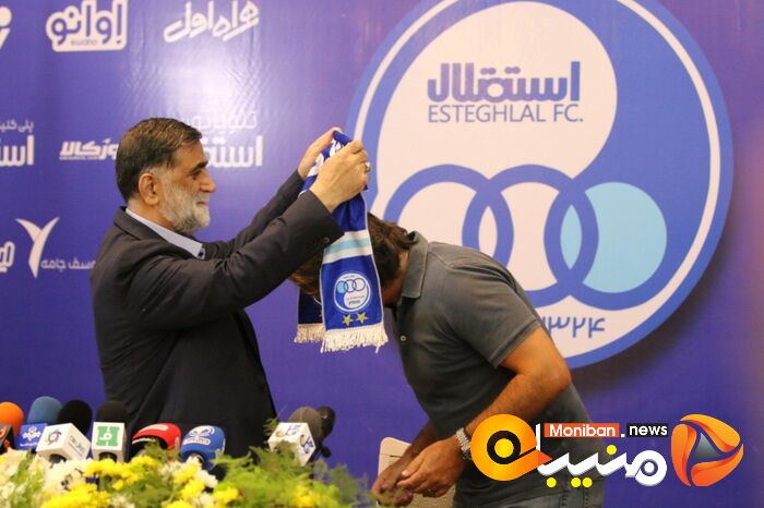 مراسم امضای قرارداد ریکاردو ساپینتو، سرمربی استقلال
