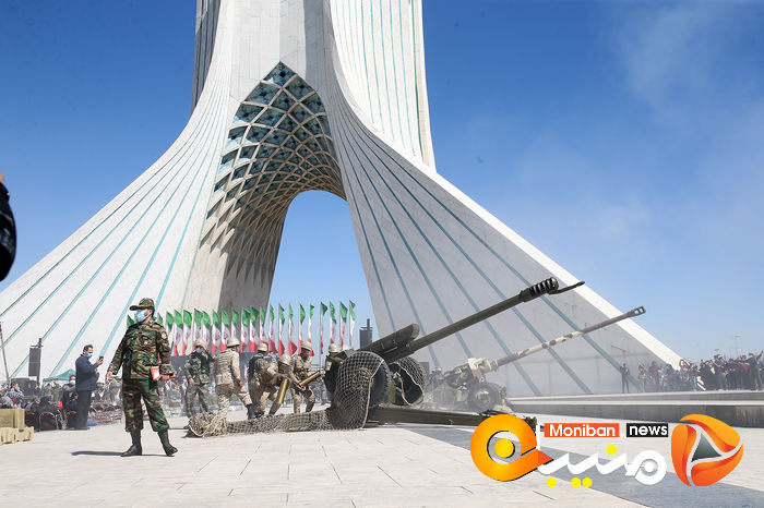 تحویل سال ۱۴۰۰ در میدان آزادی تهران
