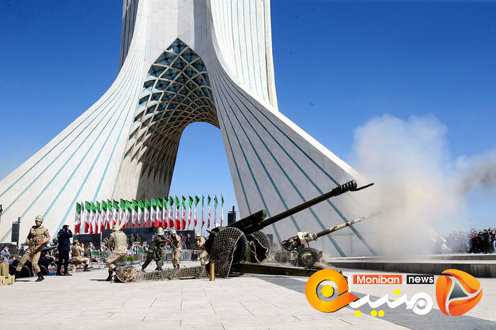 تحویل سال ۱۴۰۰ در میدان آزادی تهران