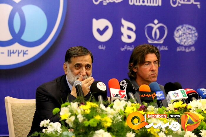 مراسم امضای قرارداد ریکاردو ساپینتو، سرمربی استقلال