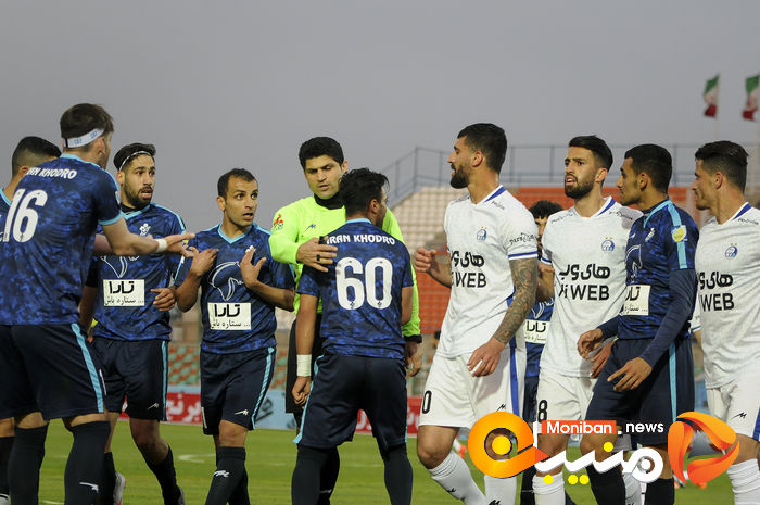 بازی استقلال و پیکان