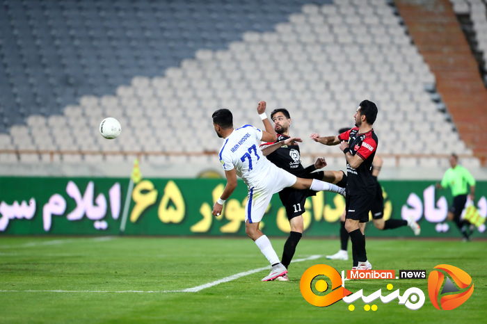 دیدار تیم های پرسپولیس-پیکان