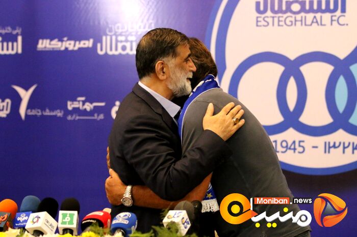 مراسم امضای قرارداد ریکاردو ساپینتو، سرمربی استقلال